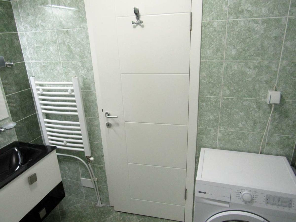 65 Square Meters Designer Apartment In Heart Of City - River View ! Park For Free Ni Eksteriør billede